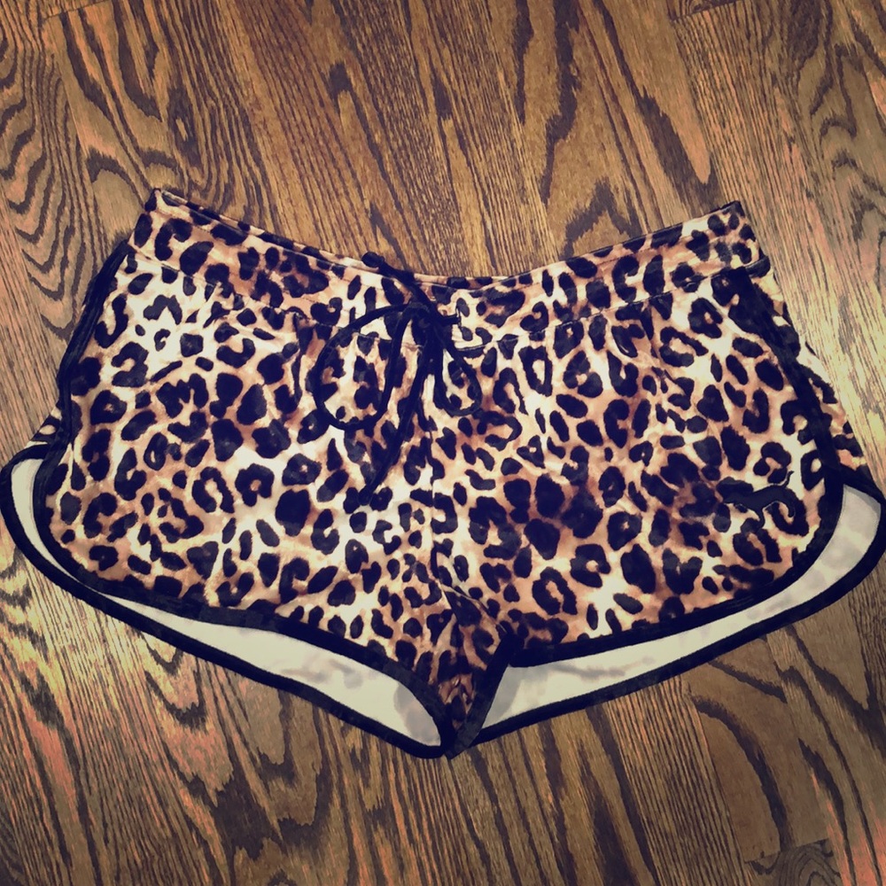Victoria’s Secret Pink leopard lounge shorts